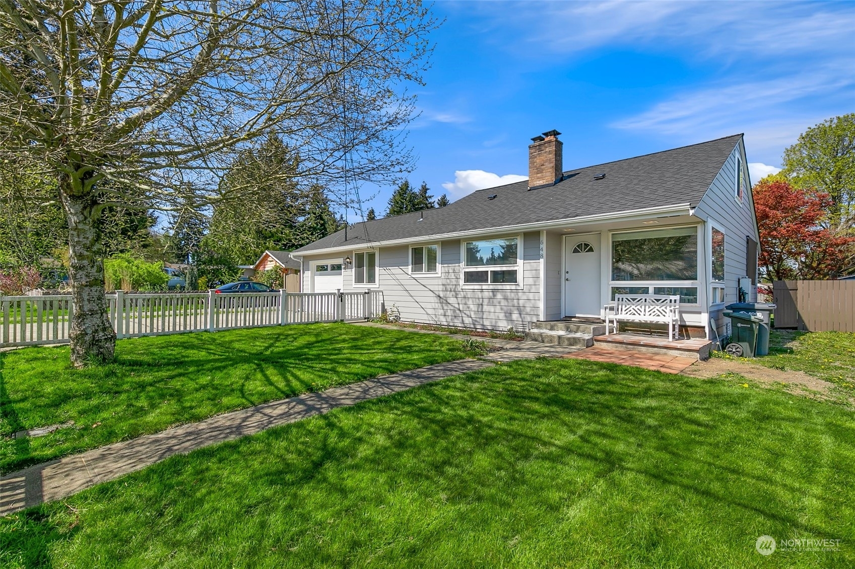 Property Photo:  648 S 143rd Place  WA 98168 