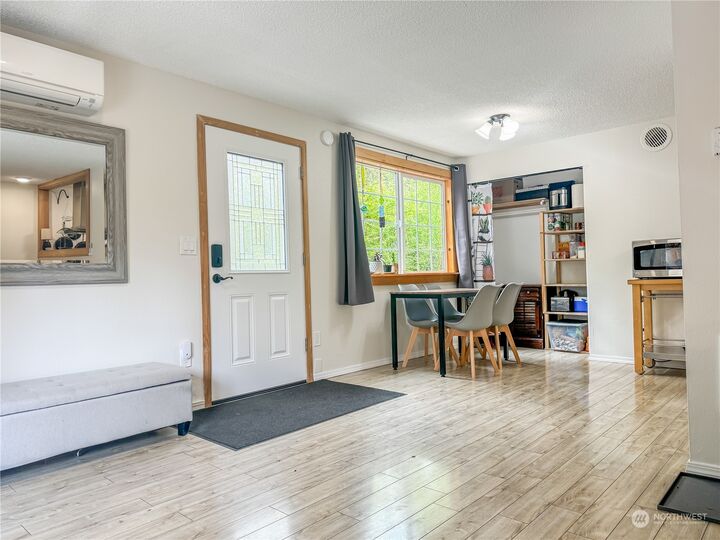 Property Photo:  1733 Brawne Avenue NW  WA 98502 