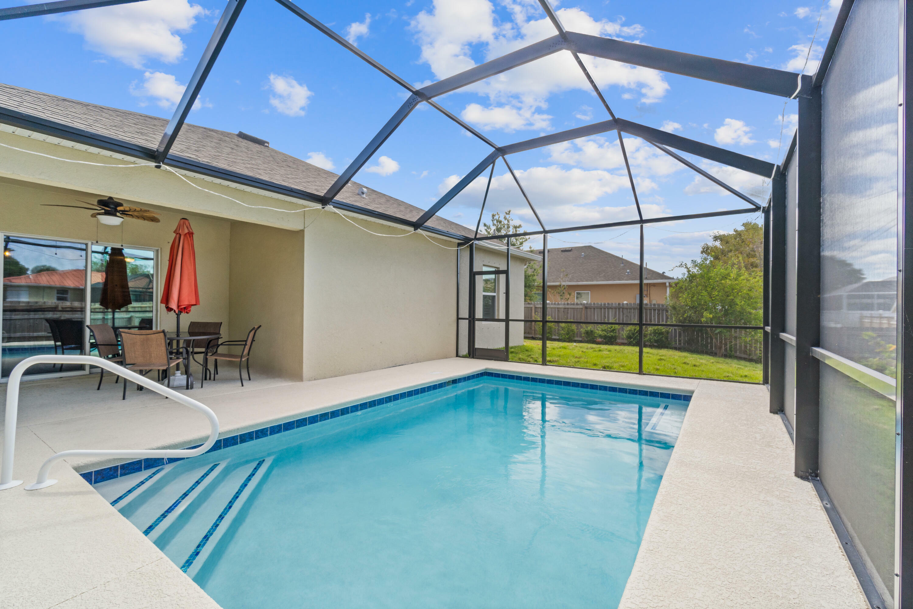 Property Photo:  1161 Coverbrook Lane  FL 32958 