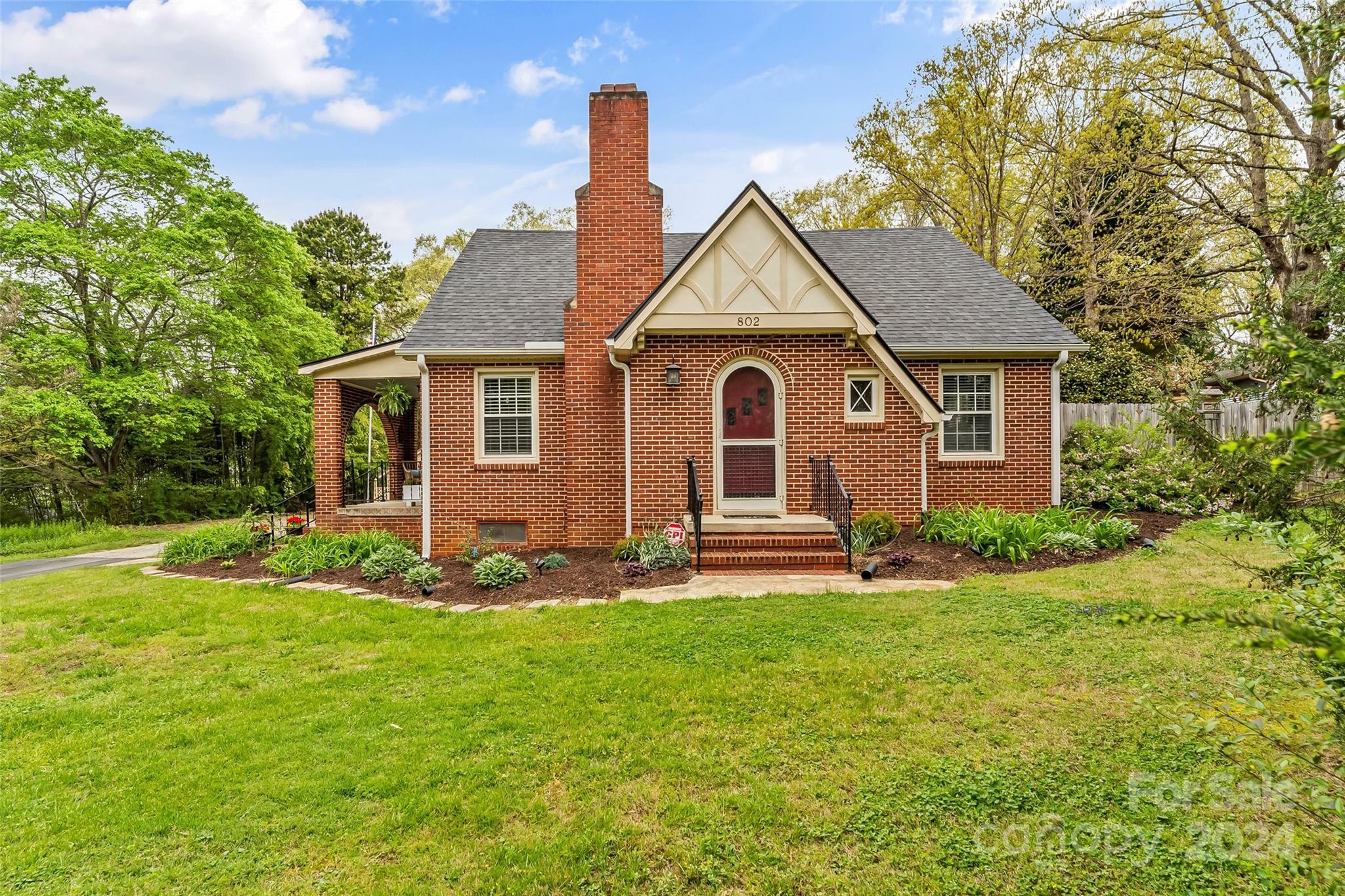 Property Photo:  802 Carbon City Road  NC 28655 