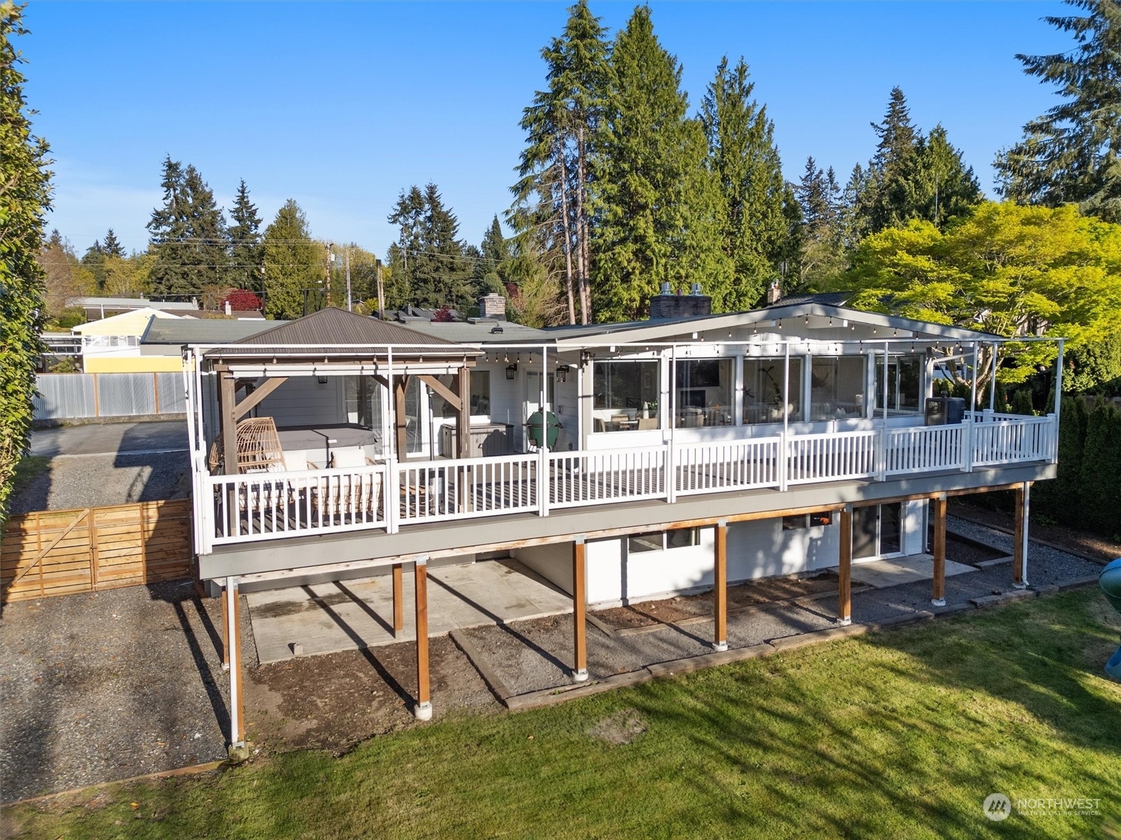 Property Photo:  19230 88th Avenue W  WA 98026 