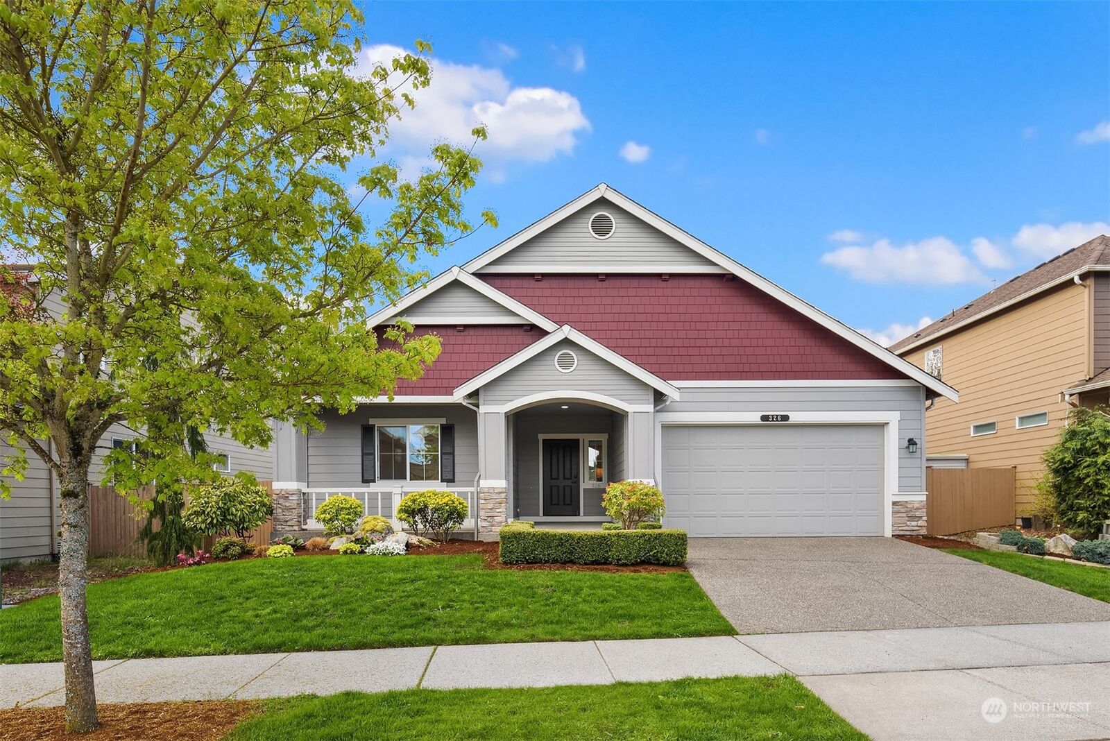 House for sale in Everett 326 142nd Place SW, Everett, WA 98208