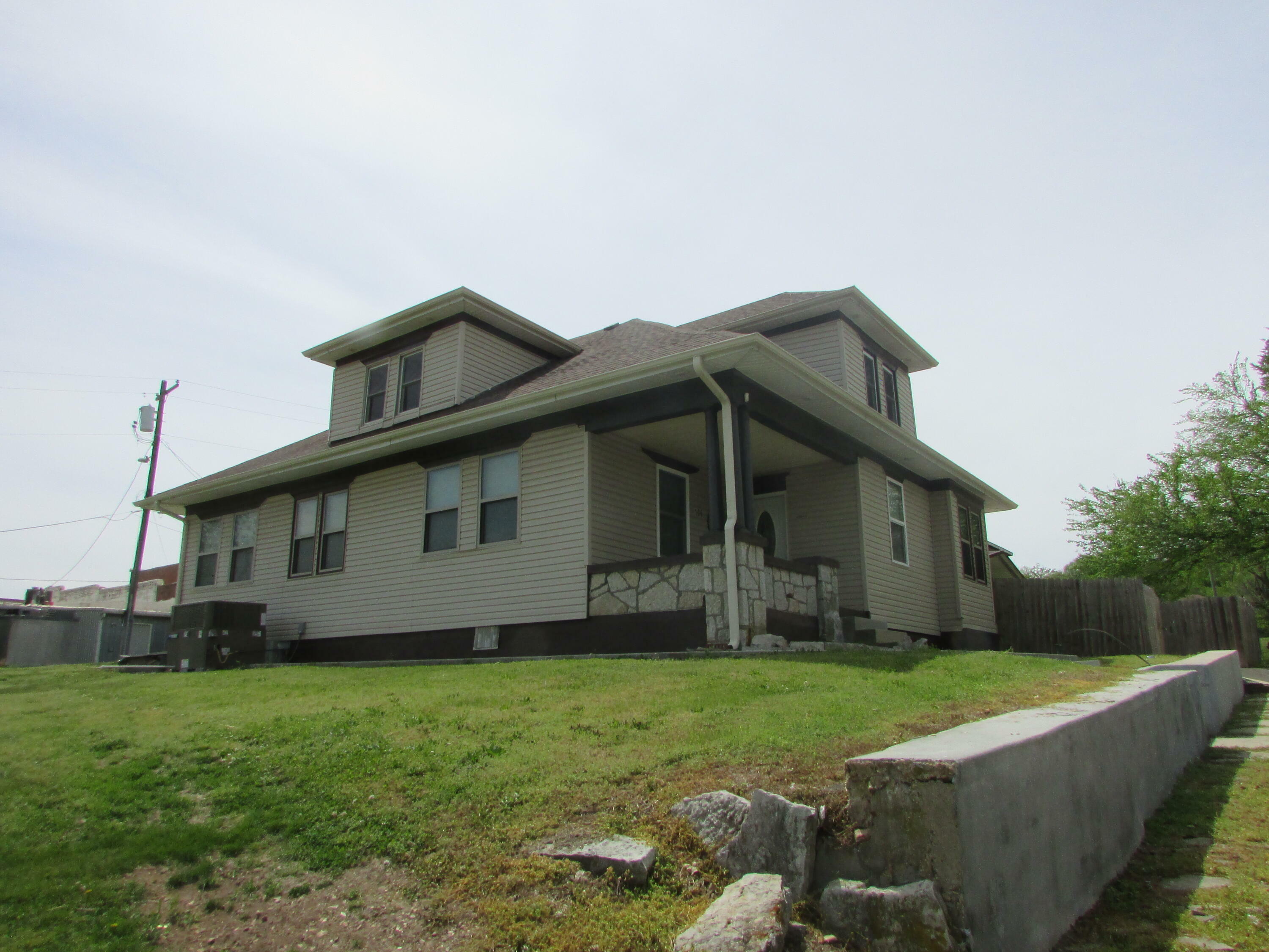 Property Photo:  106 Apple Street  MO 64831 