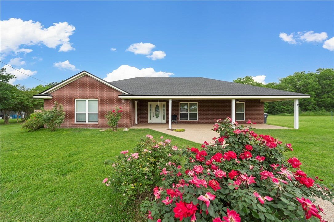 Property Photo:  809 Old Mexia Road  TX 76705 