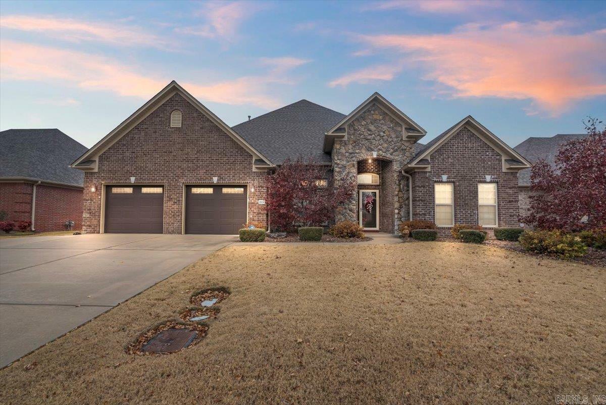 Property Photo:  2820 Driftwood St.  AR 72034-0000 