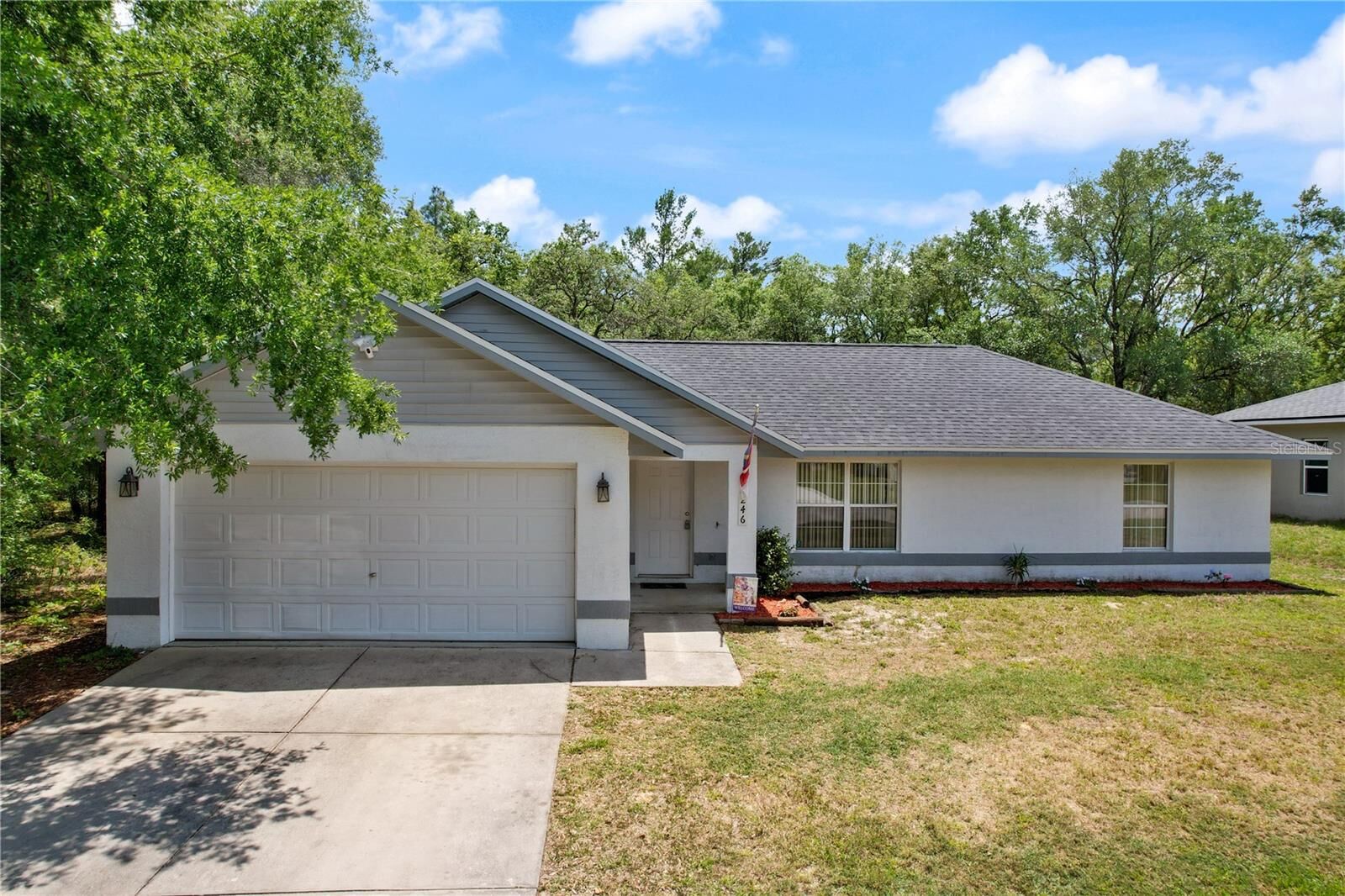 Property Photo:  246 W Baker Place  FL 34434 