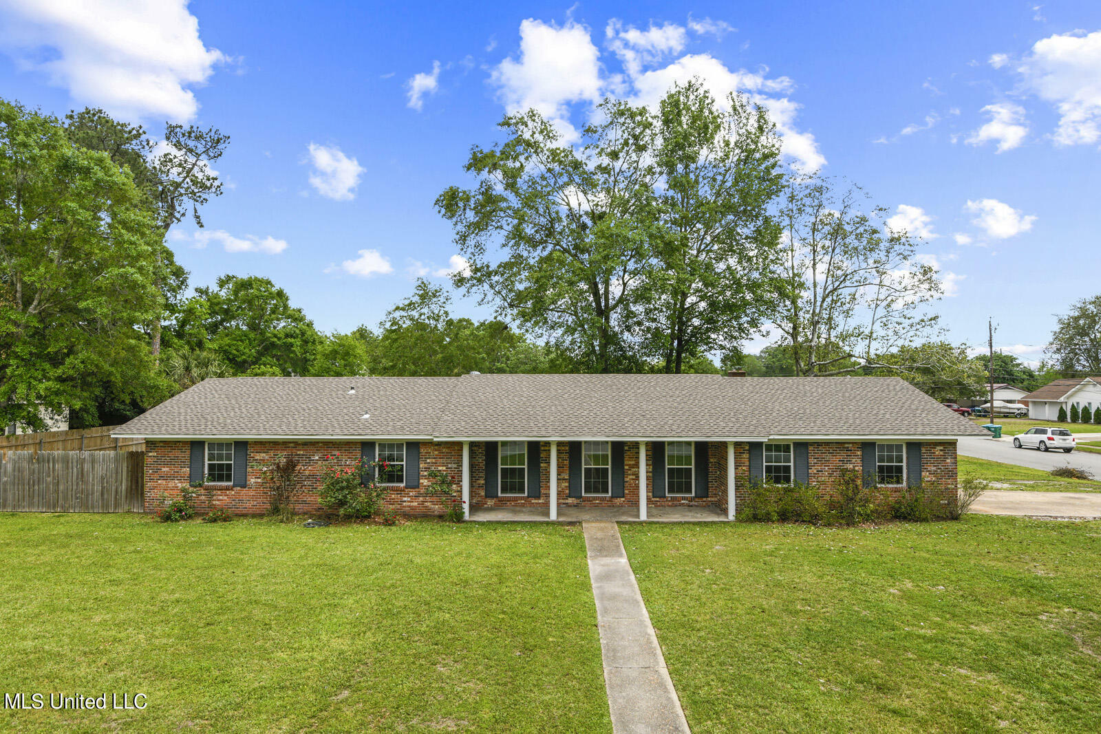 Property Photo:  1200 Lancelot Lane  MS 39564 