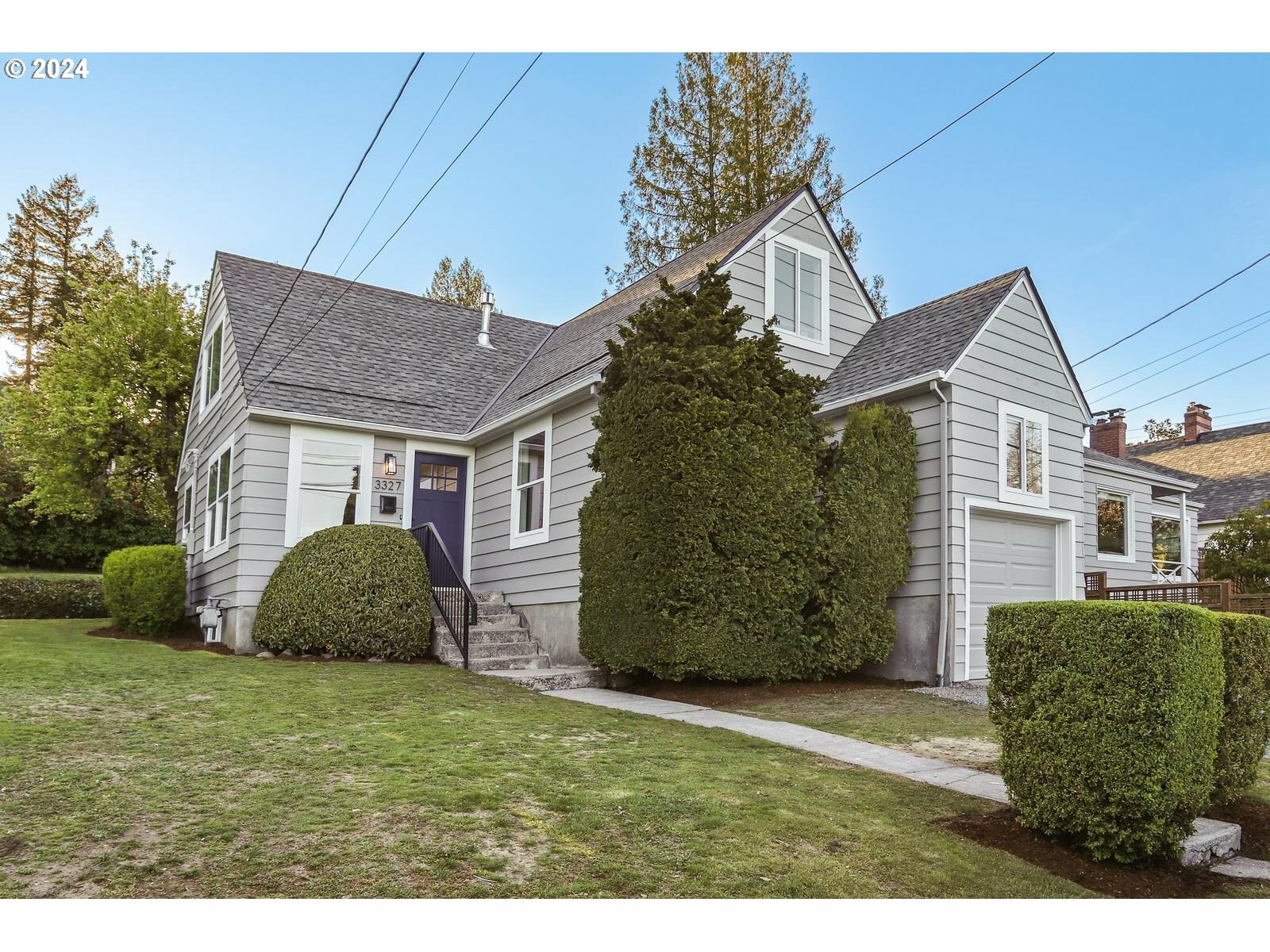 Property Photo:  3327 SW 12th Ave  OR 97239 