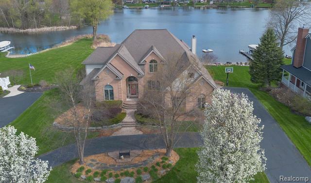 Property Photo:  8746 S Shore Drive  MI 48348 