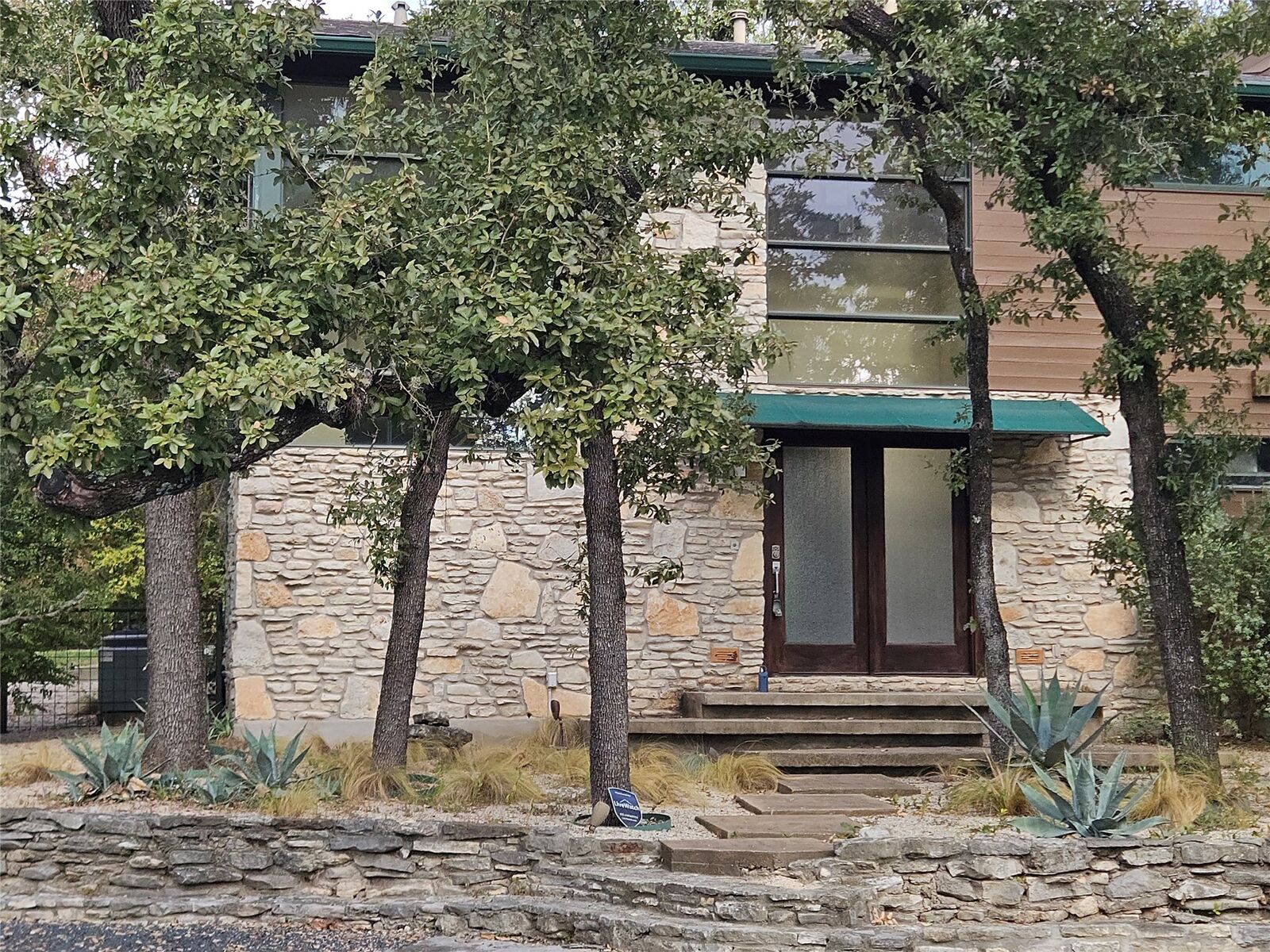 Property Photo: 312 Eanes School Road TX 78746