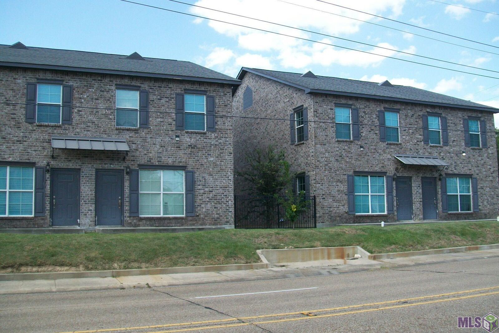 Property Photo: 3151-3181 North Blvd #4 LA 70806