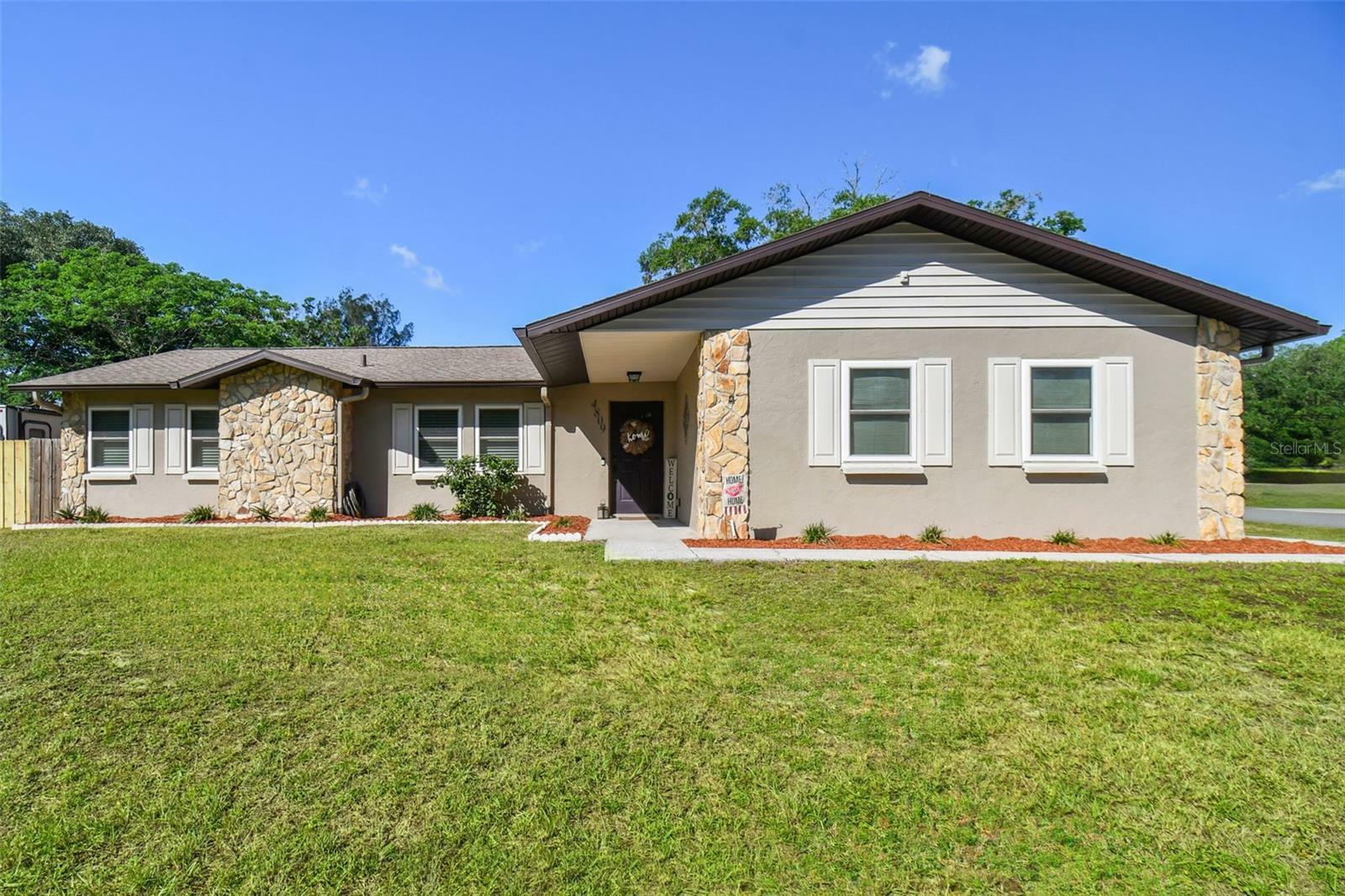 Property Photo:  4809 Parkway Boulevard  FL 34639 