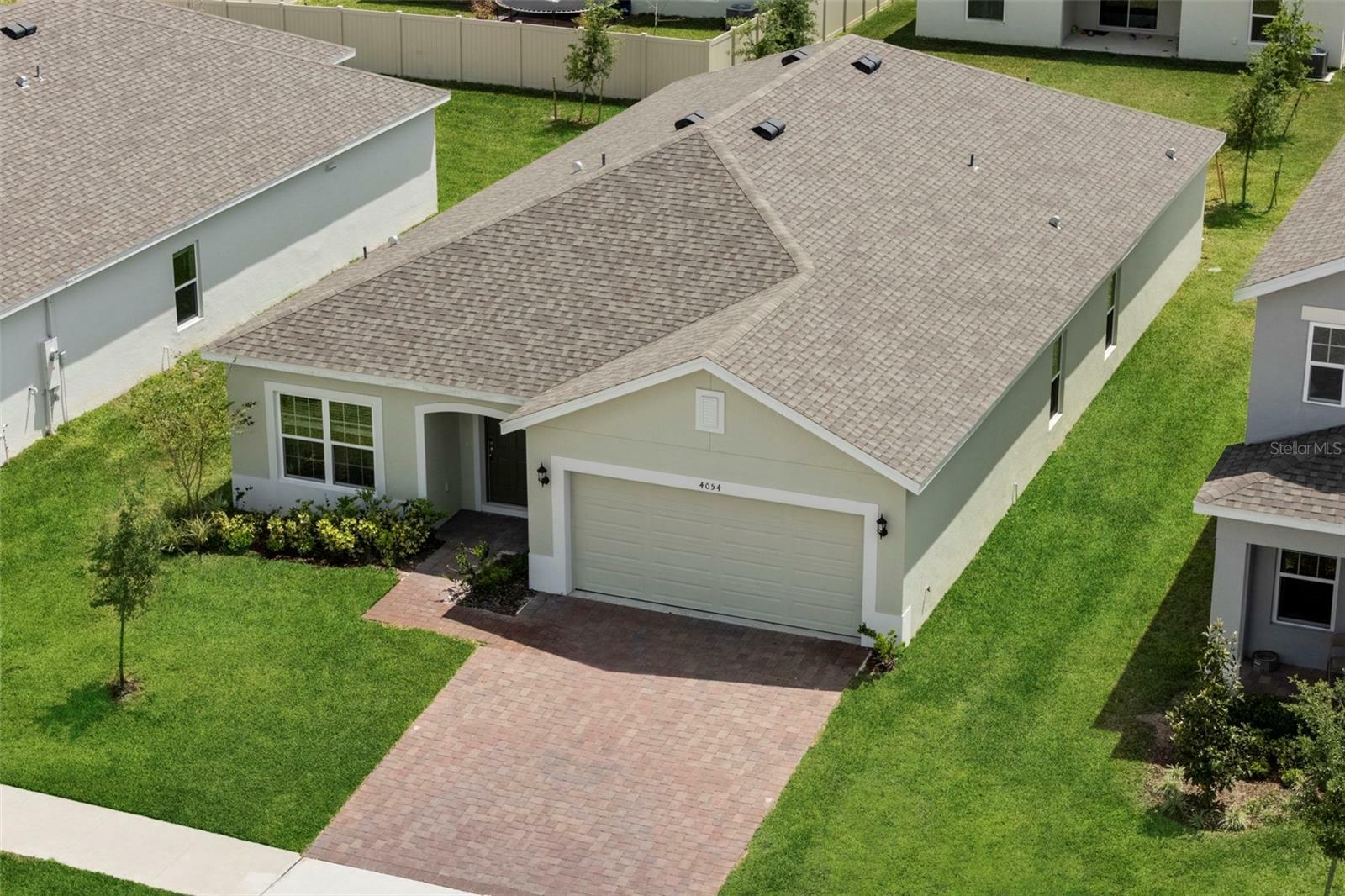 Property Photo: 4054 Serene Water Avenue FL 32736