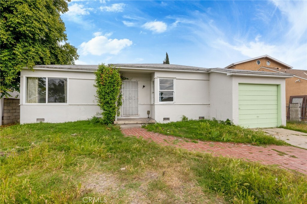 Property Photo:  6212 Bakman Avenue  CA 91606 