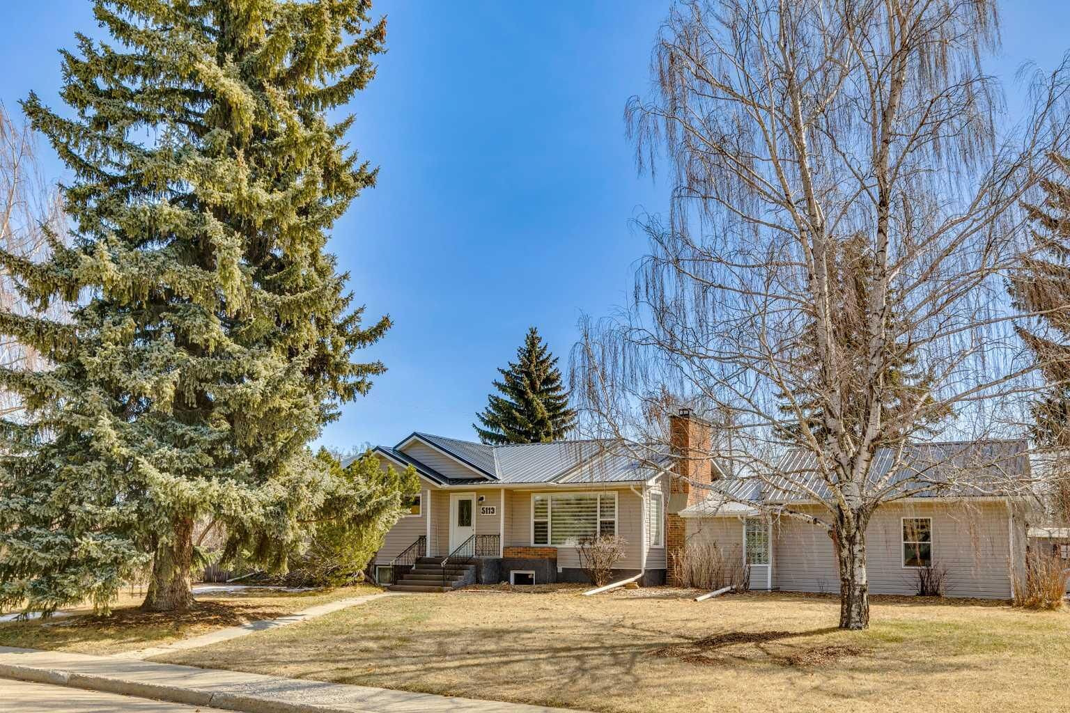 Property Photo:  5113 56 Avenue  AB T4H 1H8 