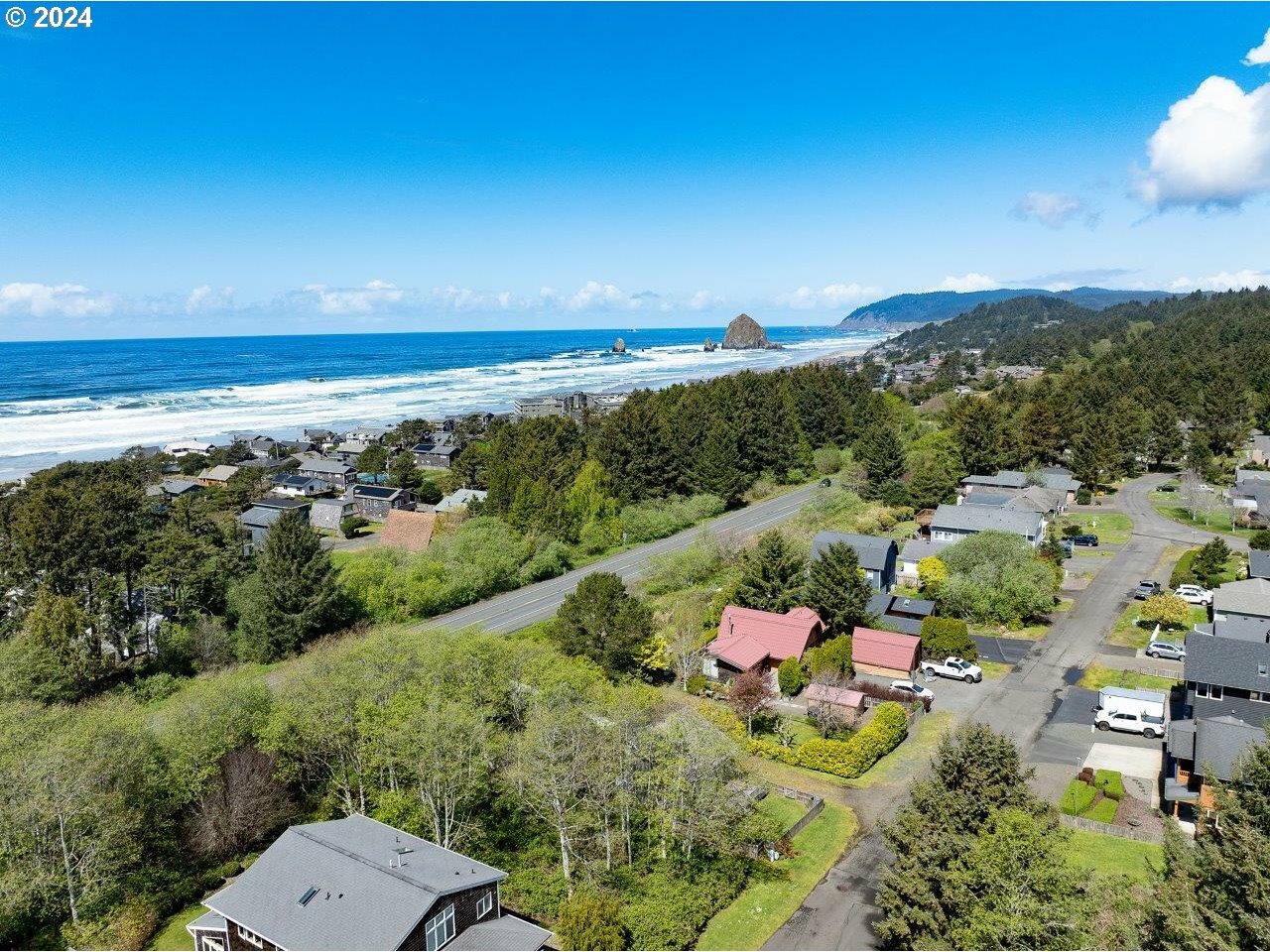 3772 W Chinook St  Cannon Beach OR 97110 photo