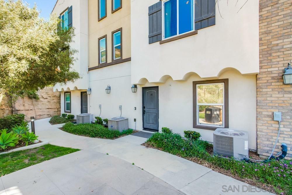 Property Photo:  303 Mission Terrace Ave  CA 92069 