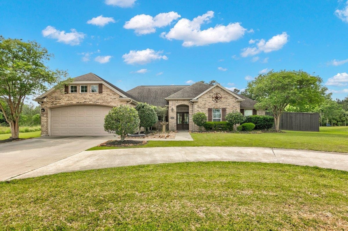 130 Colonial Estates Dr.  Bridge City TX 77611 photo