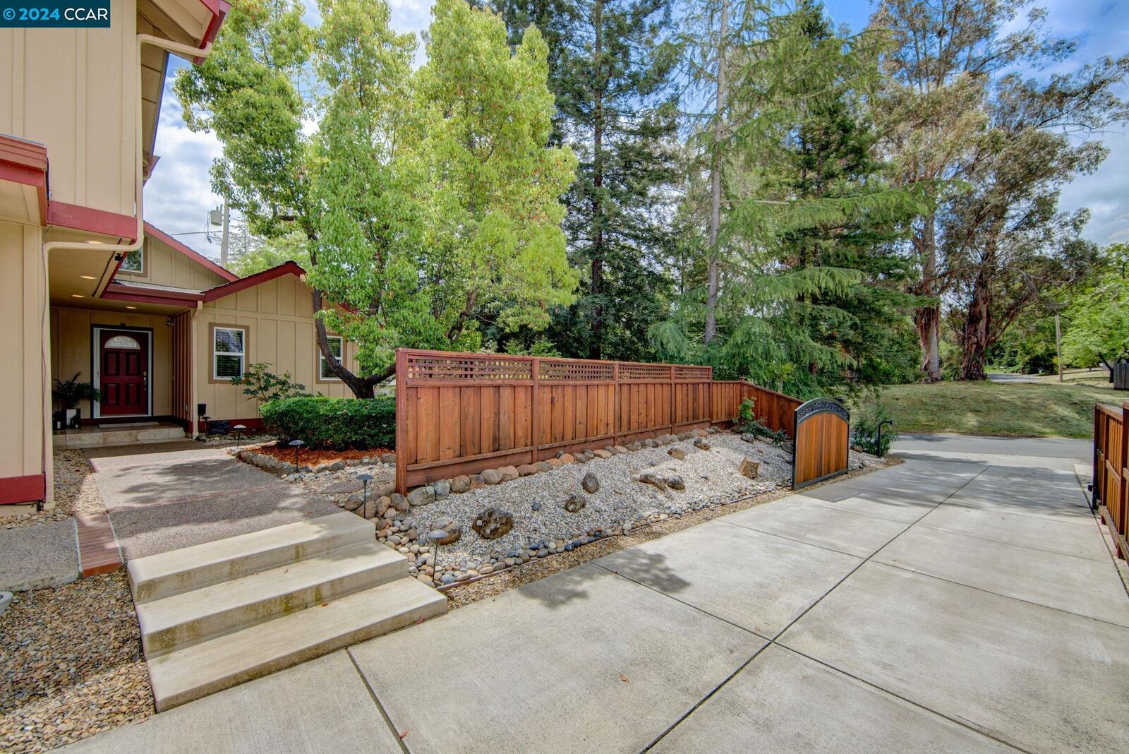 Property Photo: 915 Grayson Lane CA 94523