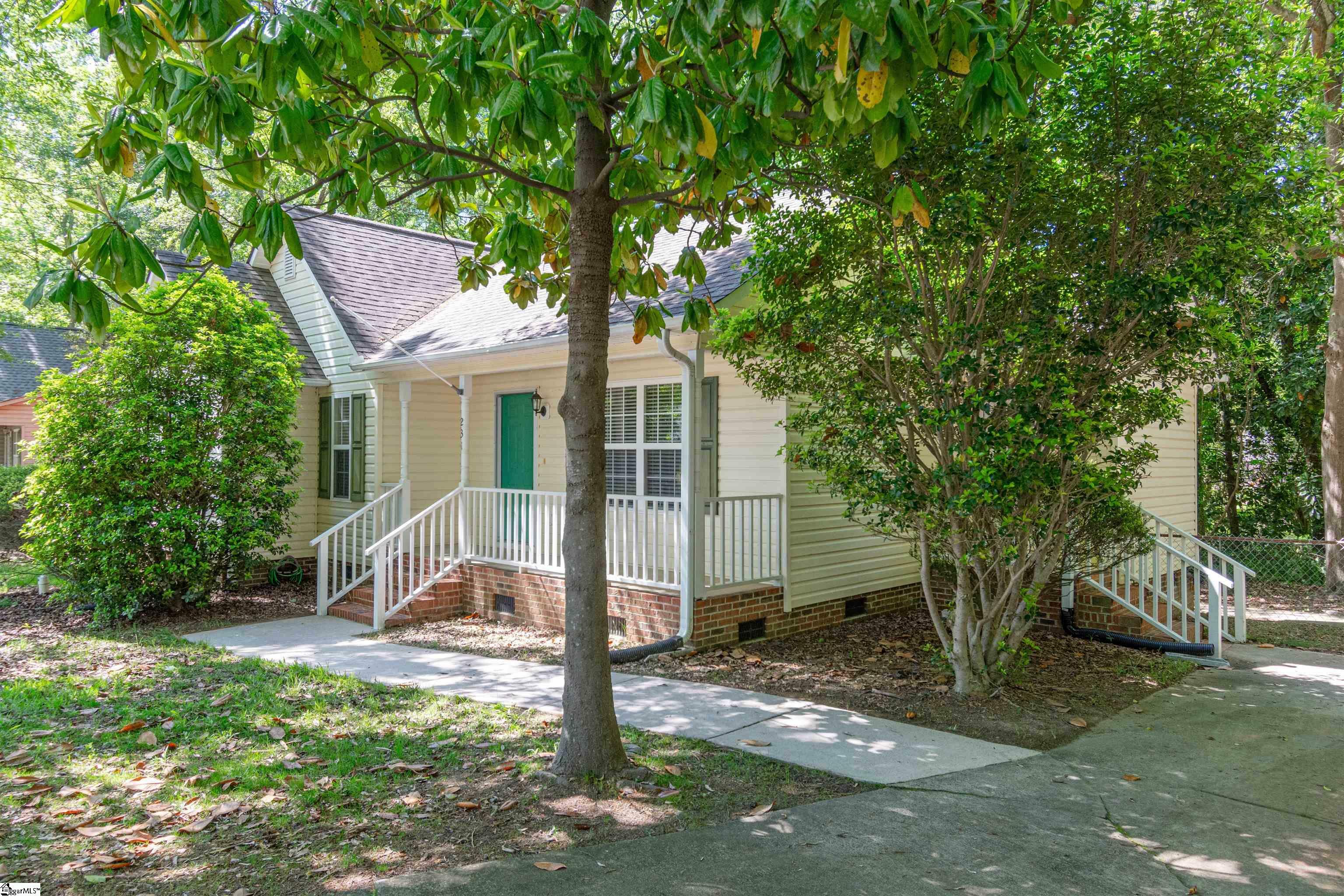 Property Photo:  231 W Myles Lane  SC 29303 