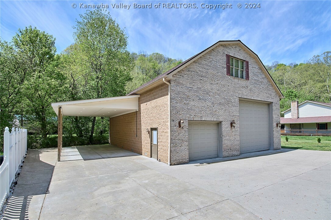 Property Photo:  906 Kanawha State Forest Drive  WV 25314 