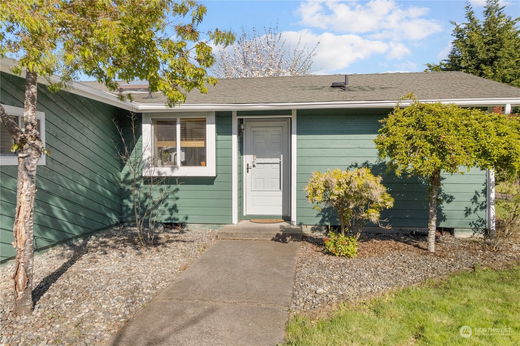 Property Photo:  1142 Deerbrush Drive SE  WA 98513 