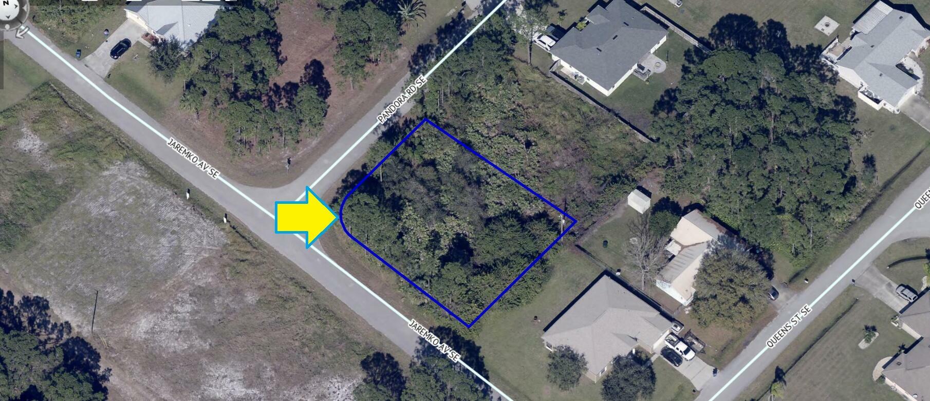 Property Photo:  900 Corner Lot On Pandora Road SE  FL 32909 