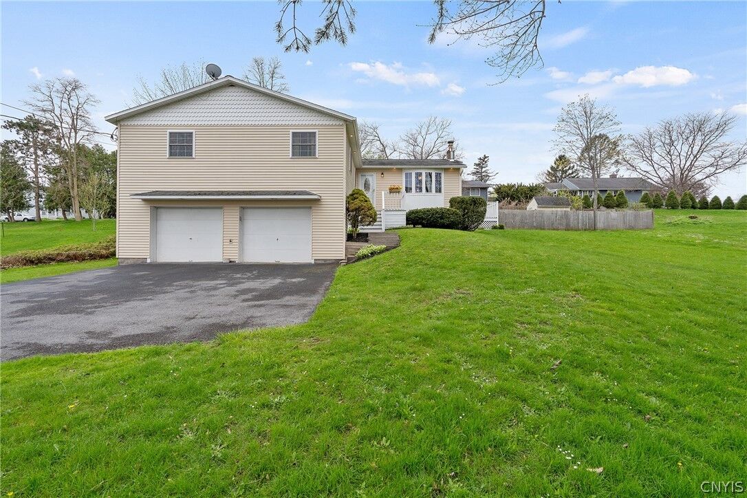 Property Photo: 822 Forest Avenue NY 13069