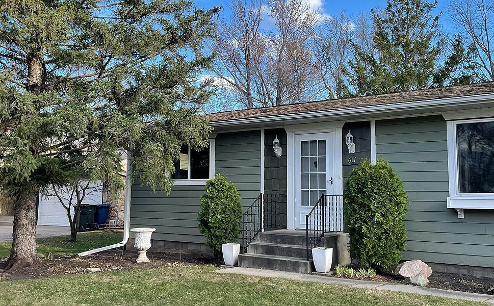 Property Photo:  617 W Channing Avenue  MN 56537 