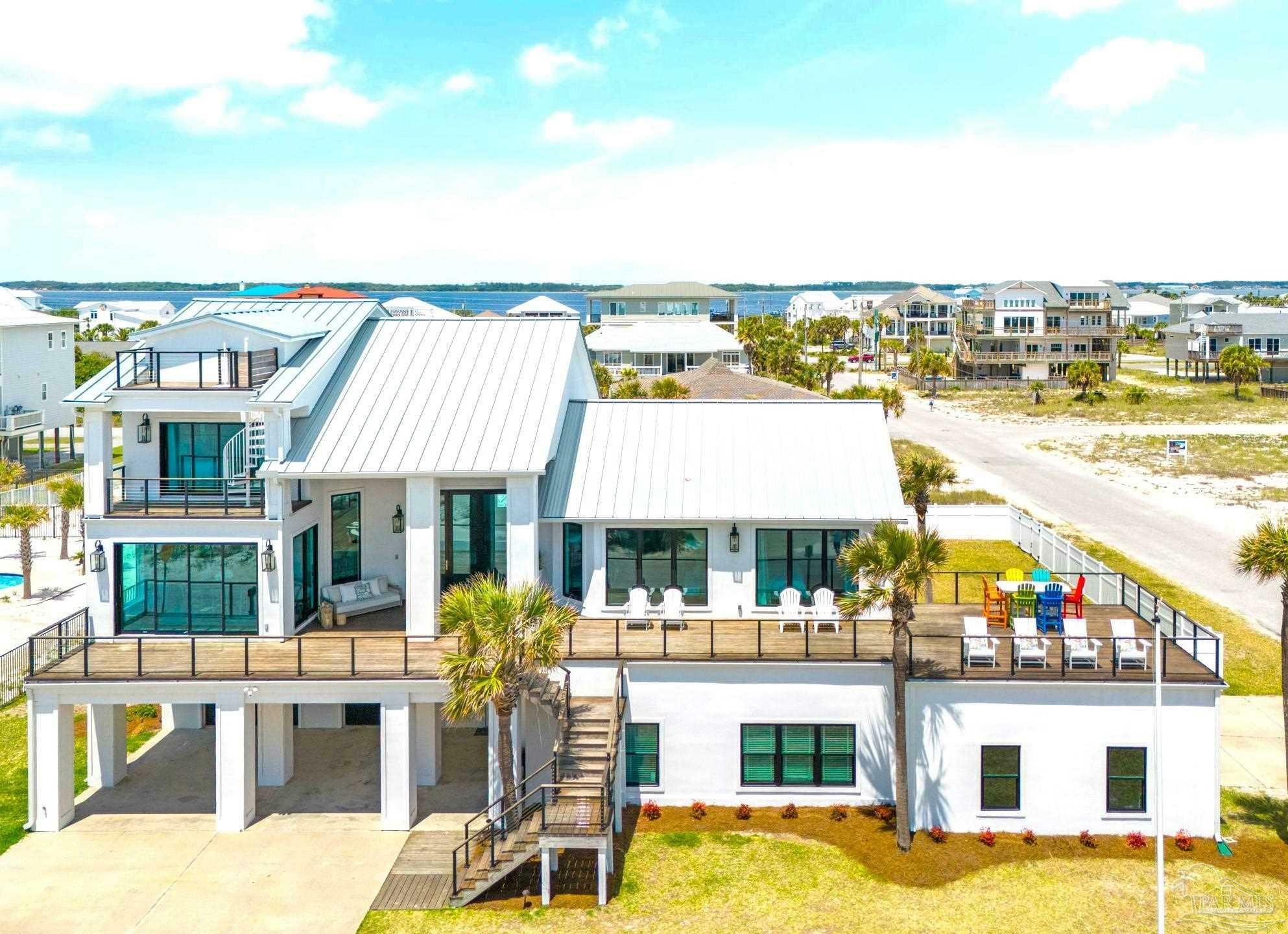 Property Photo:  715 Ariola Dr  FL 32561 