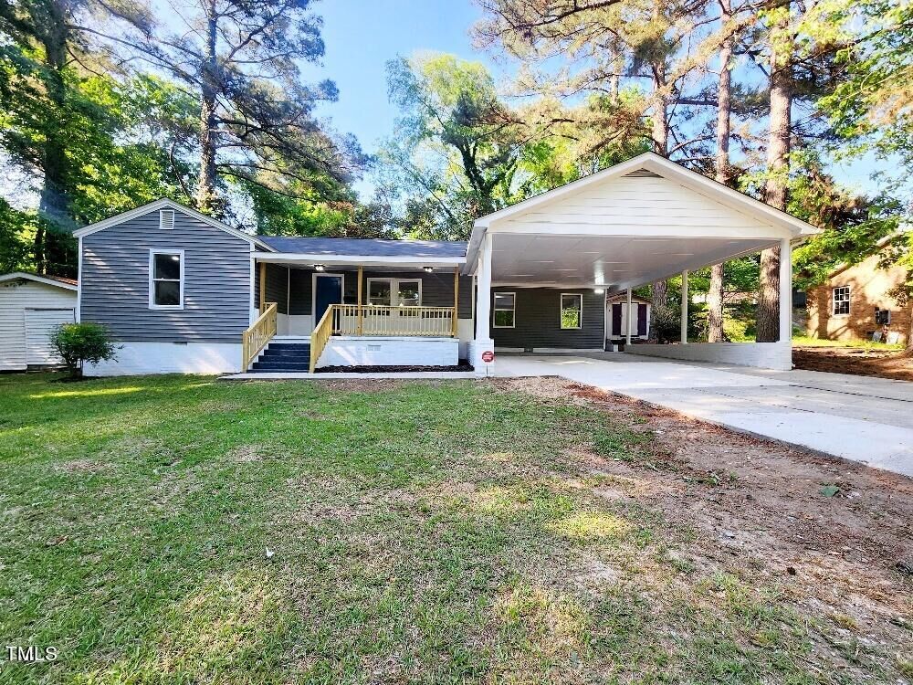 Property Photo:  206 W L Street  NC 28339 