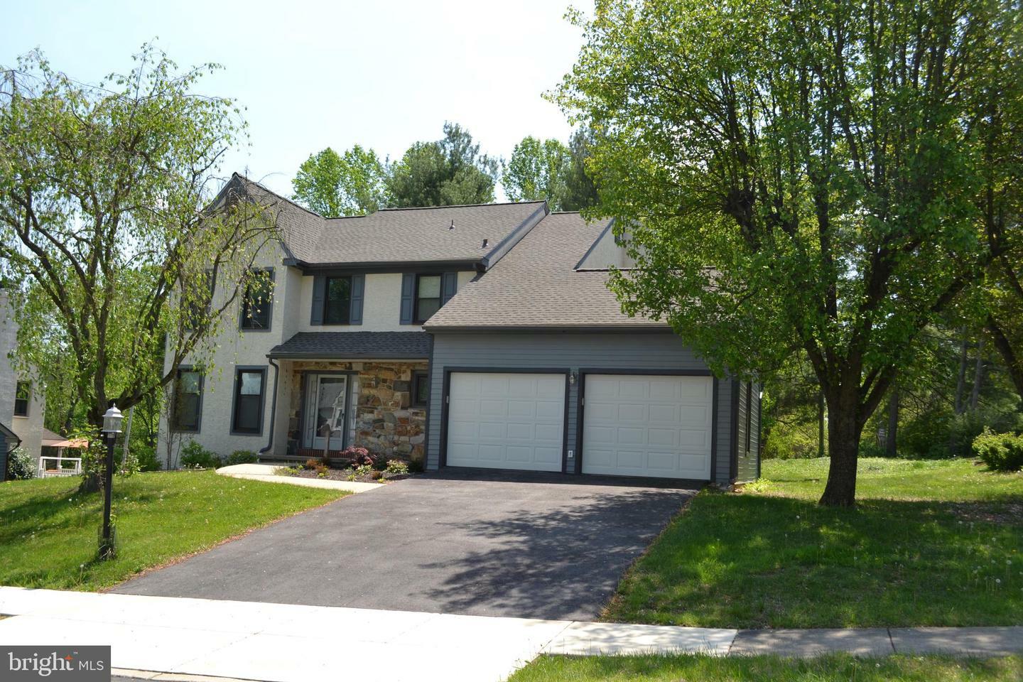 Property Photo: 200 County Claire Lane PA 19014