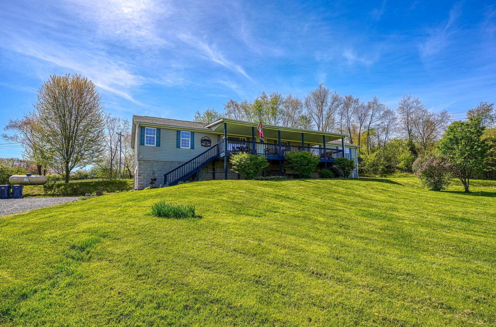 Property Photo: 10648 Watson SE Road OH 43056