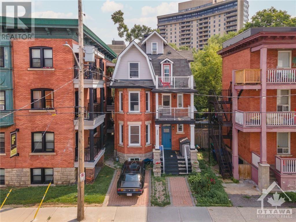 Photo de la propriété:  229 Charlotte Street  ON K1N 8L1 