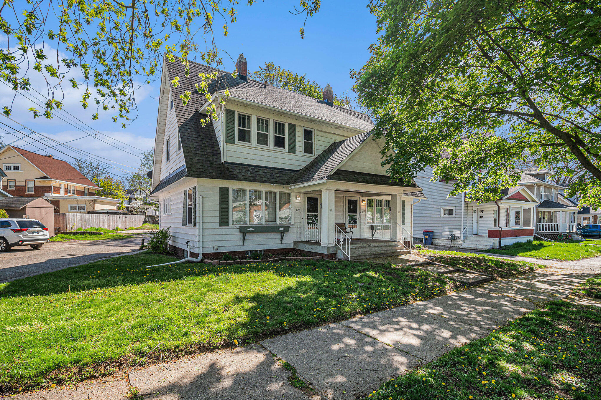 Property Photo:  324 Palmer Street NE  MI 49505 