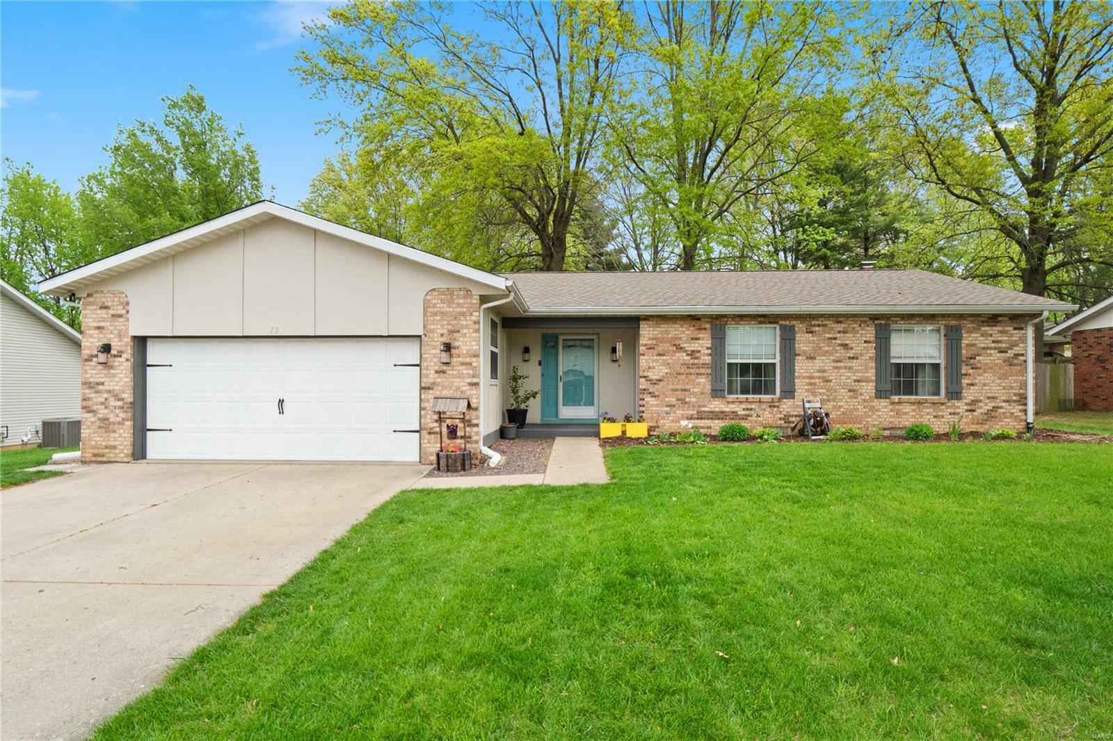 Property Photo:  13 Acorn Lake Drive  IL 62221 