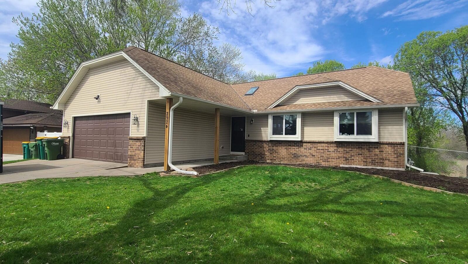 Property Photo:  2924 98th Avenue N  MN 55444 