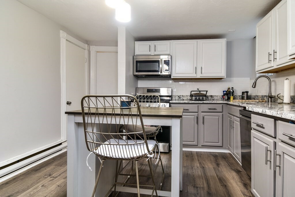 Property Photo:  31 Queensberry St B  MA 02215 