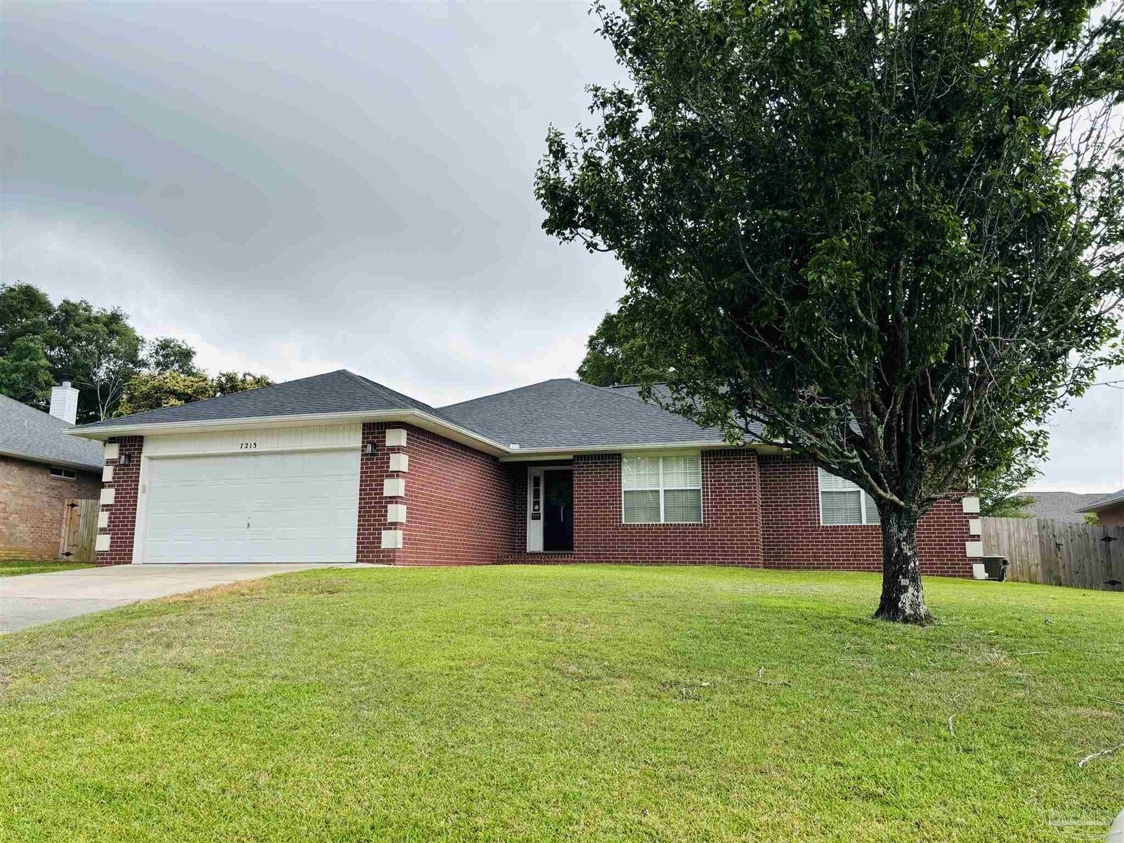 Property Photo: 7213 Tannehill Dr FL 32526
