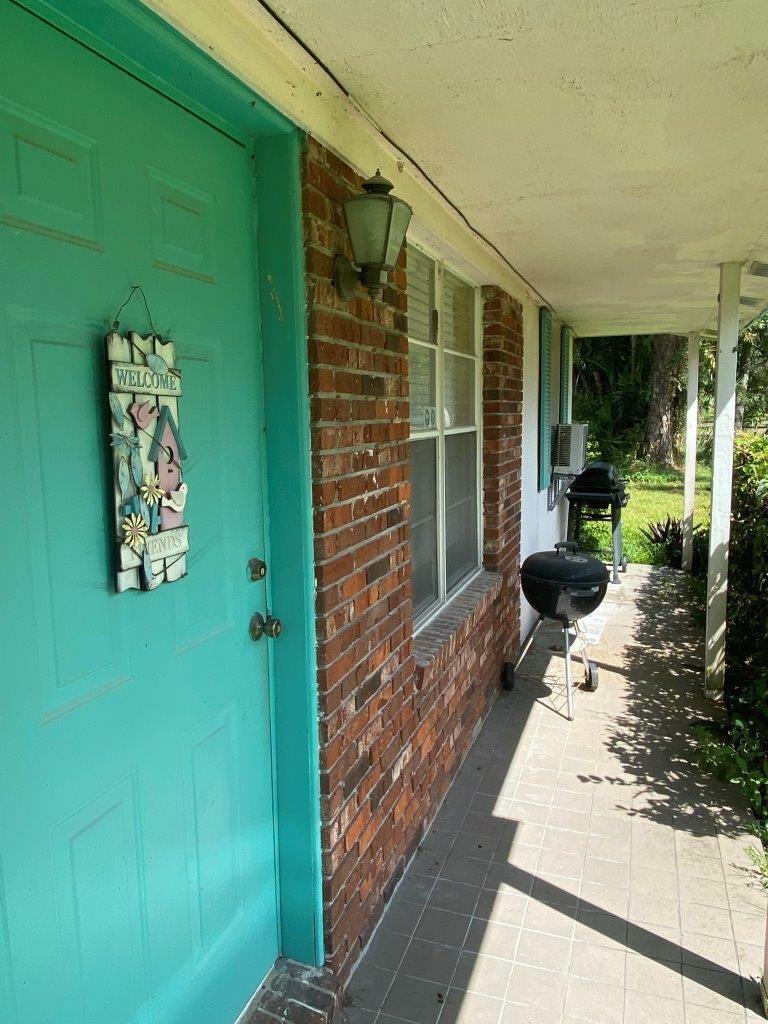 Property Photo:  2141 B Road Cottage  FL 33470 