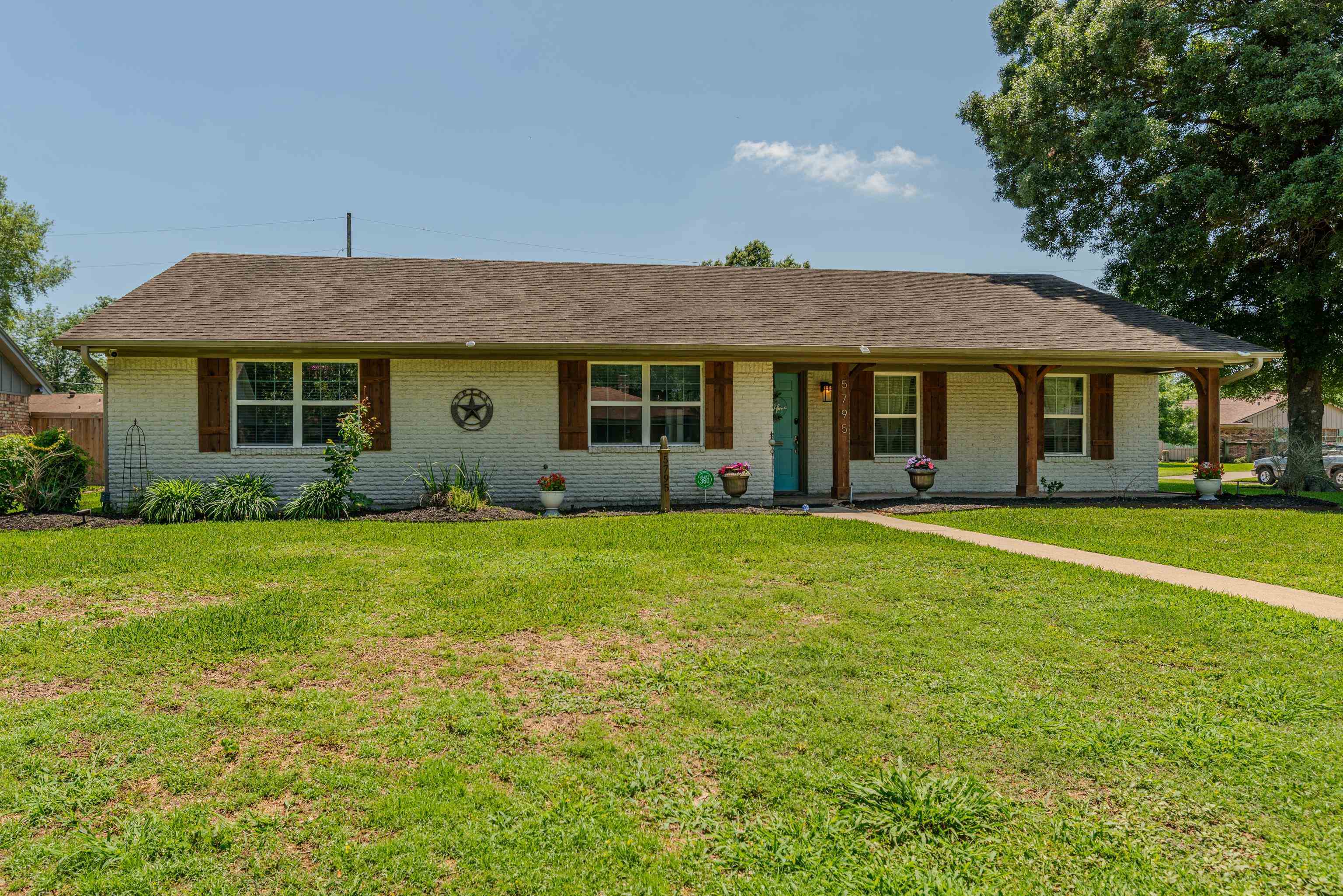 Property Photo:  5795 Sul Ross Lane  TX 77706 