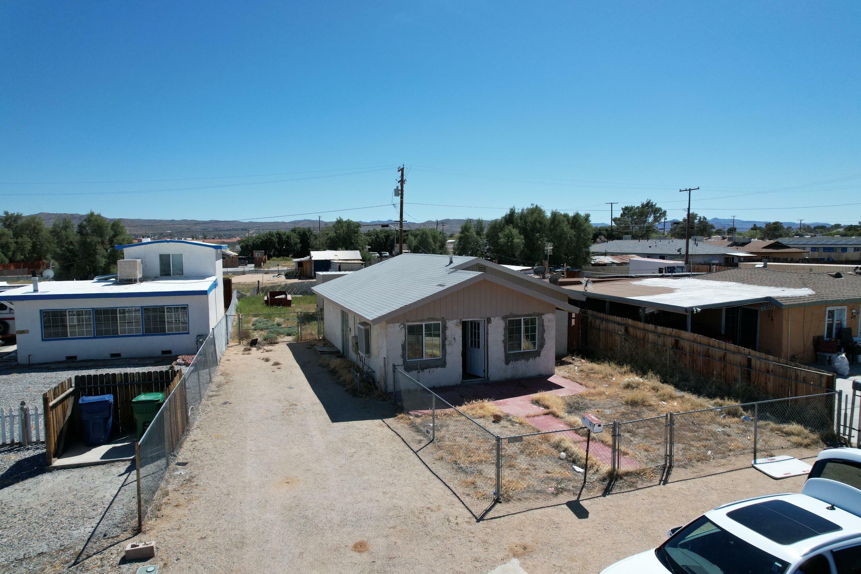 Property Photo:  129 W Robertson Road  CA 93555 