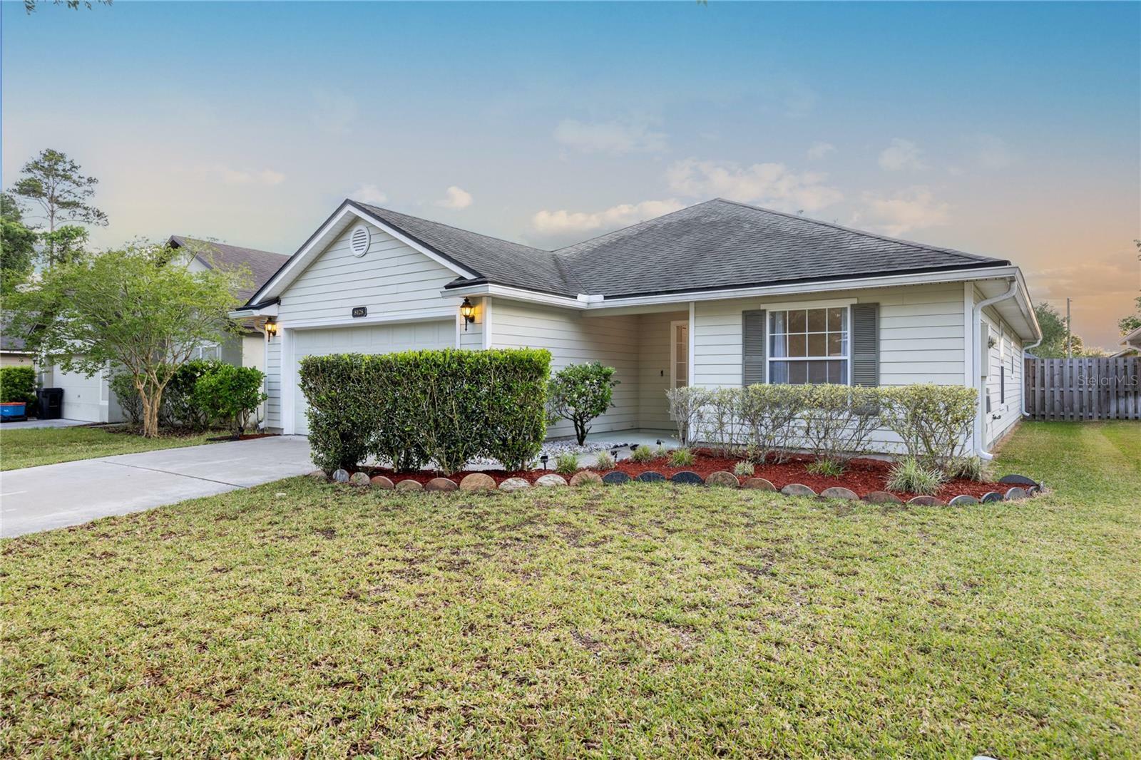 Property Photo: 8128 NW 51st Street FL 32653