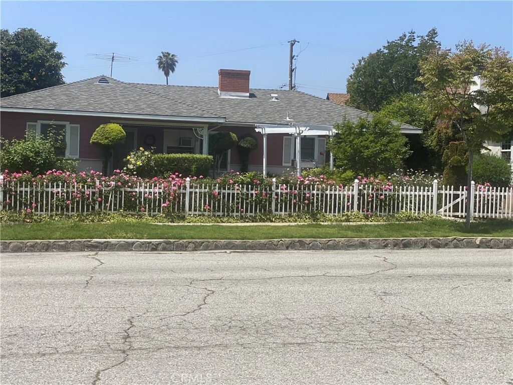 Property Photo:  933 N 2nd Avenue  CA 91786 