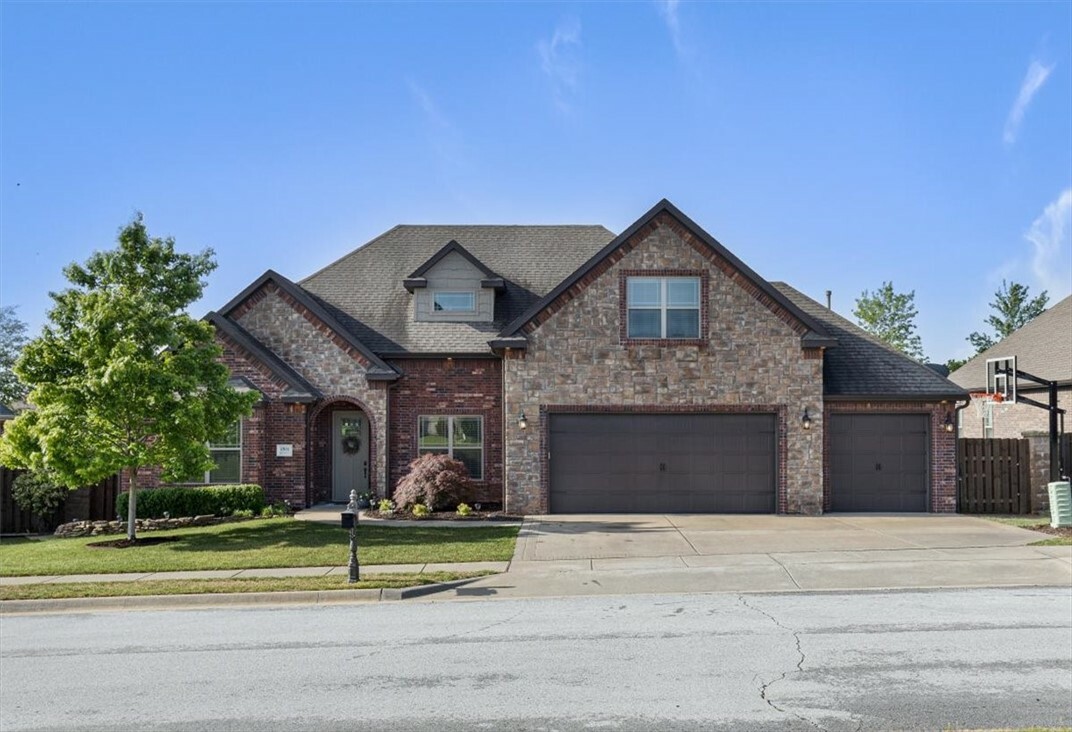 Property Photo:  4904 Red Maple Court  AR 72758 