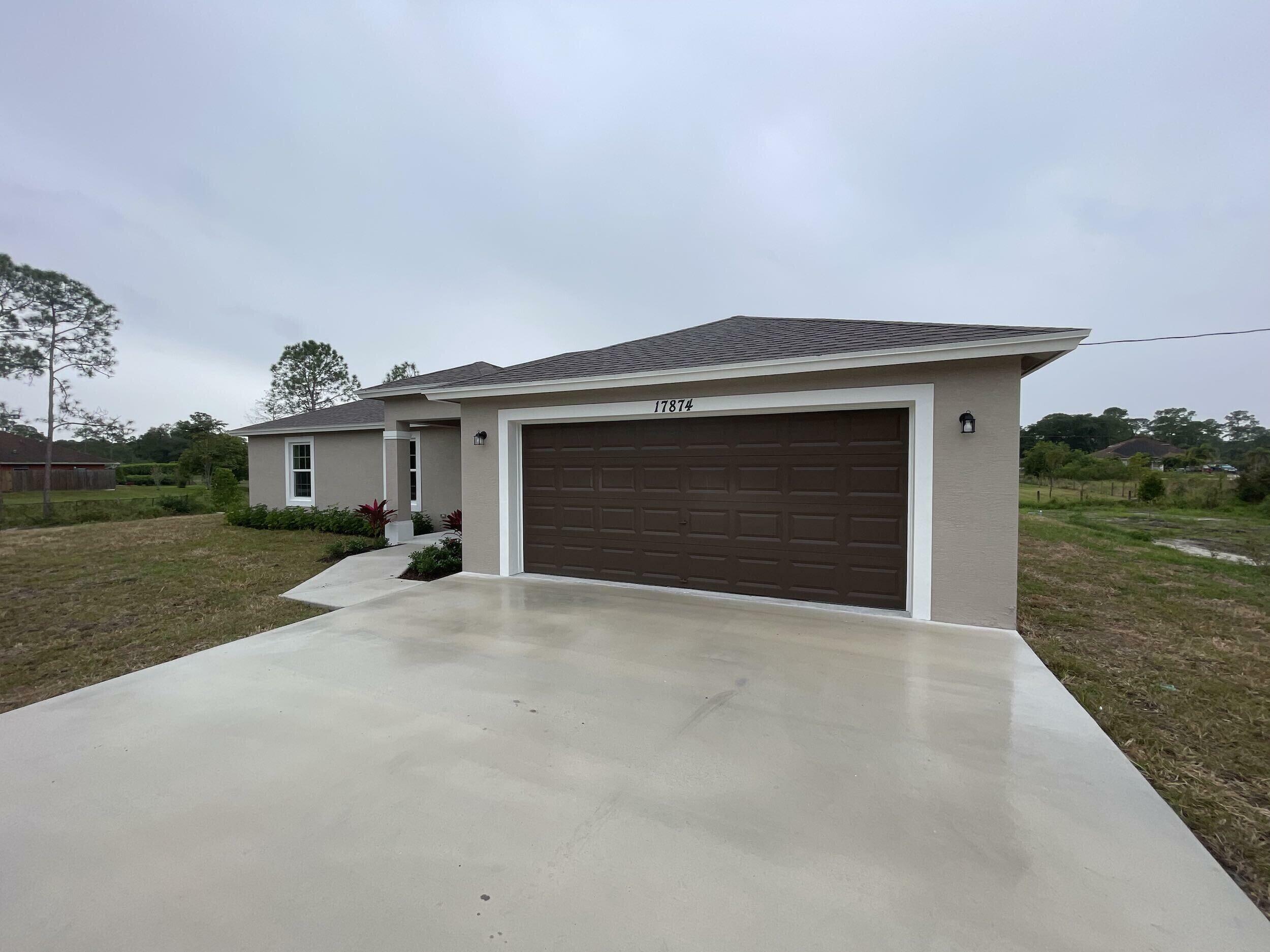 Property Photo:  17606 69 Street N  FL 33470 