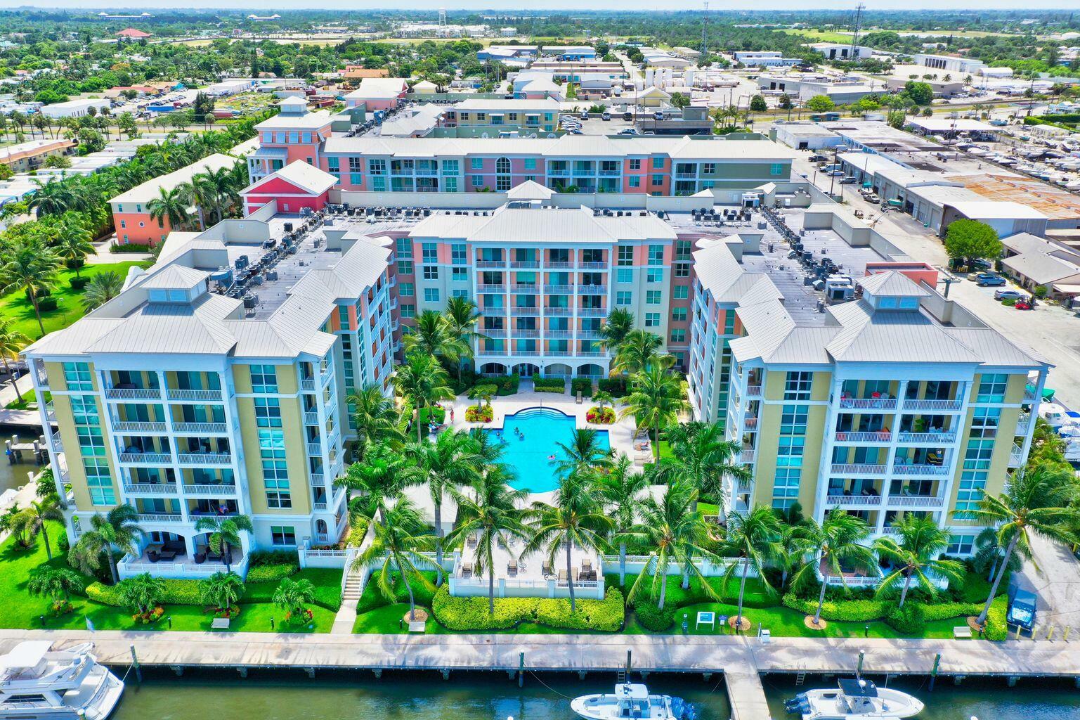 Property Photo: 804 E Windward Way #418 FL 33462