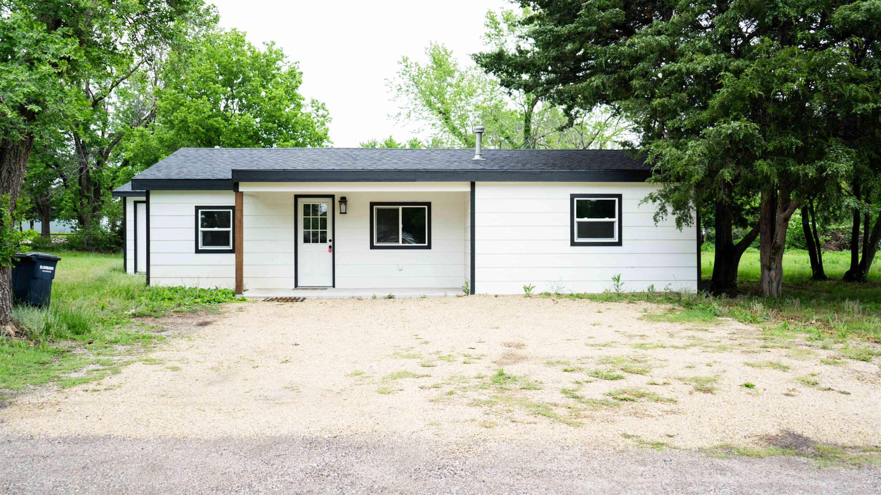 Property Photo:  500 State St  KS 67042 