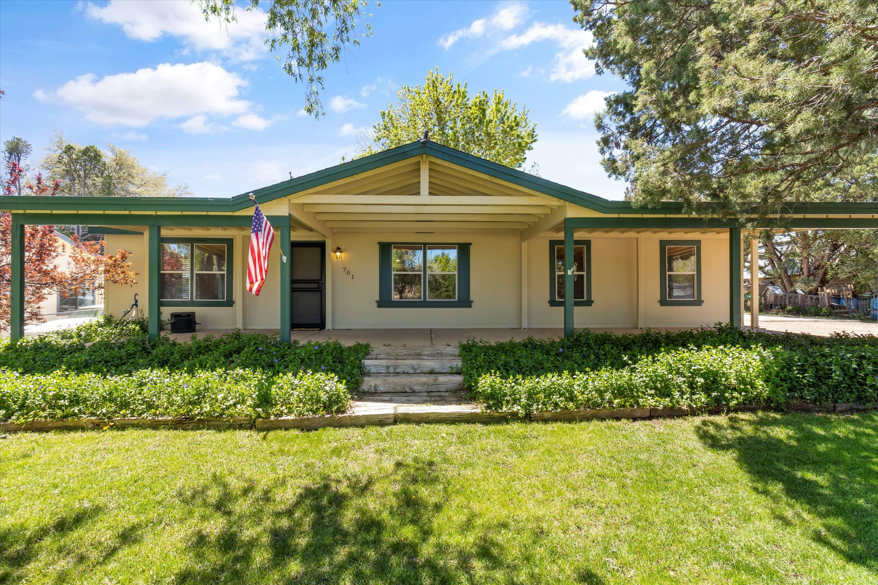 Property Photo:  701 W Bridle Path Lane  AZ 85541 