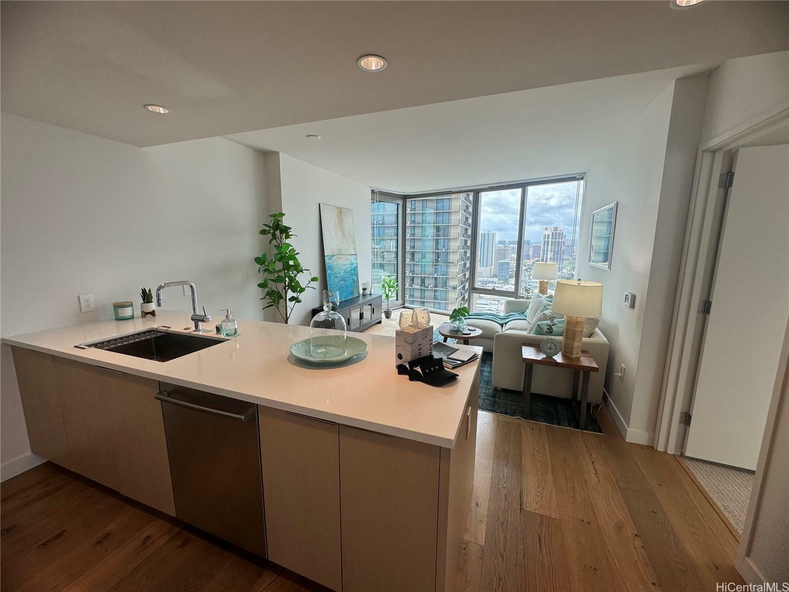 Property Photo:  1001 Queen Street 2715  HI 96814 